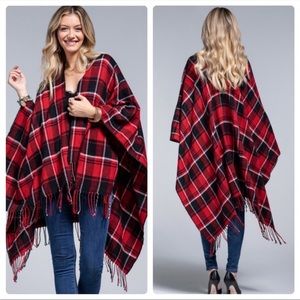 ❤️ Stylish Plaid Fringe Ruana Wrap Cape
❤️ Red, Black, White
❤️EUC